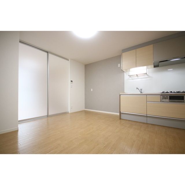 �y�����E���r���O�z�@9���̍L�X�m���I