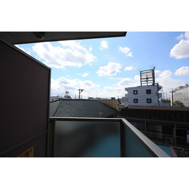 �y���]�z�@