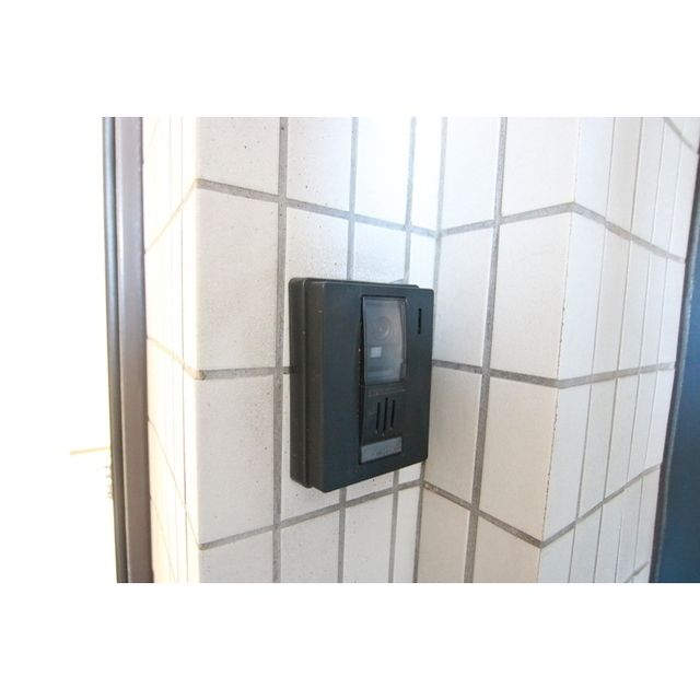 �y�Z�L�����e�B�z�@