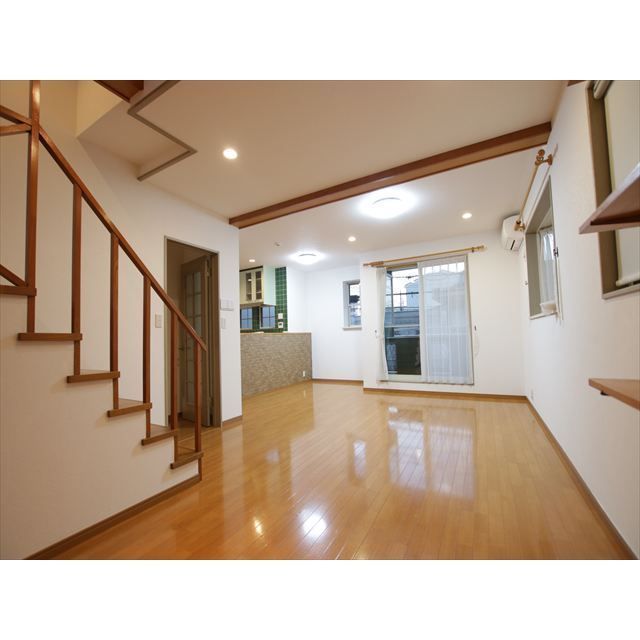 �y�����E���r���O�z�@��20�����̃��r���O��