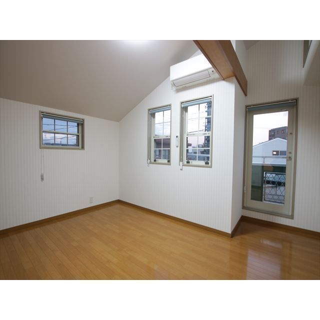 �y���̑������E�X�y�[�X�z�@