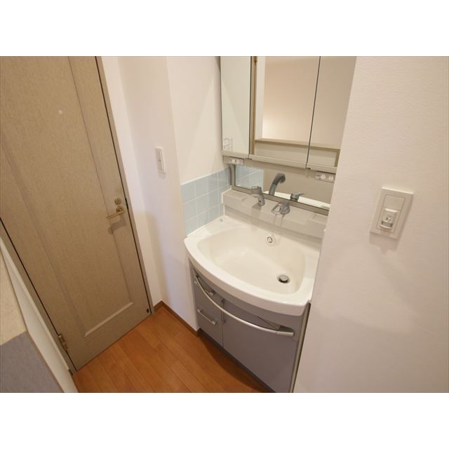 �y���ʏ��z�@