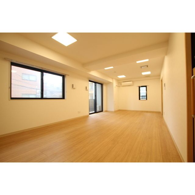 �y���̑������E�X�y�[�X�z�@