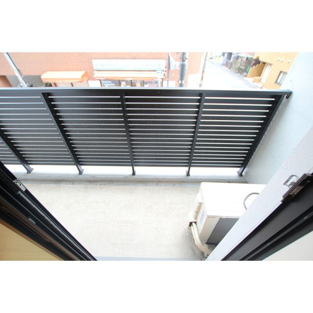 �y���]�z�@