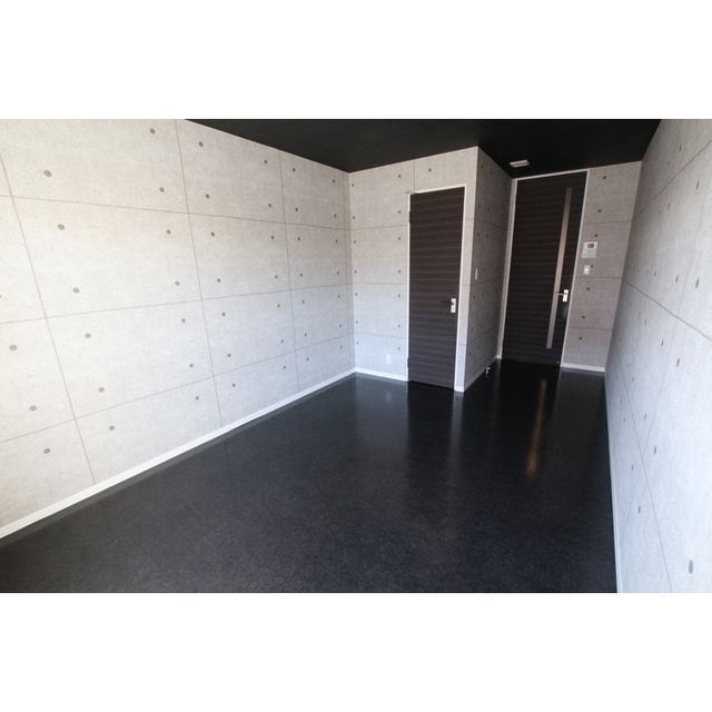 �y�����E���r���O�z�@��8.8���̗m��