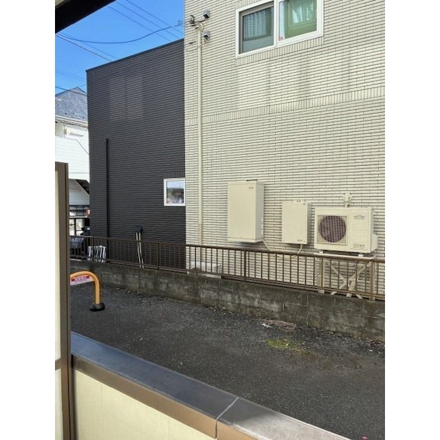 �y���]�z�@