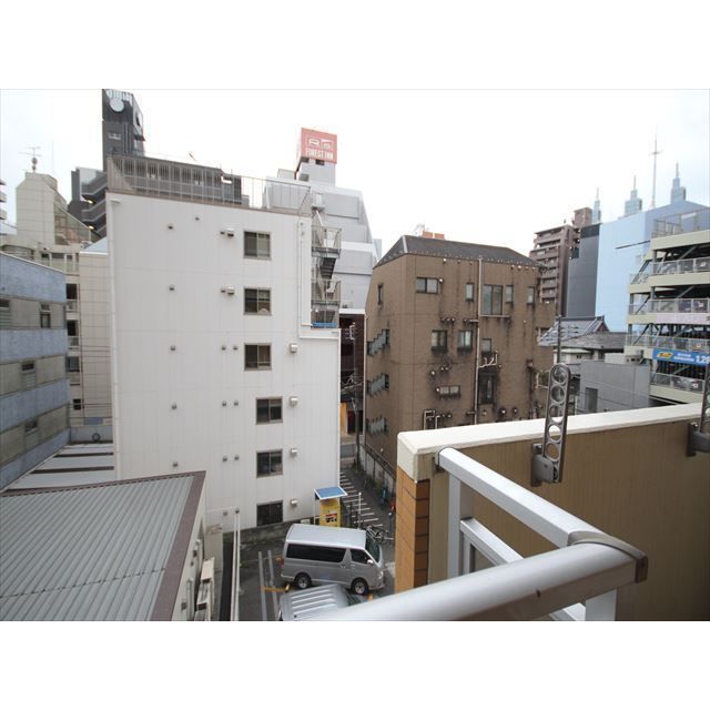 �y���]�z�@