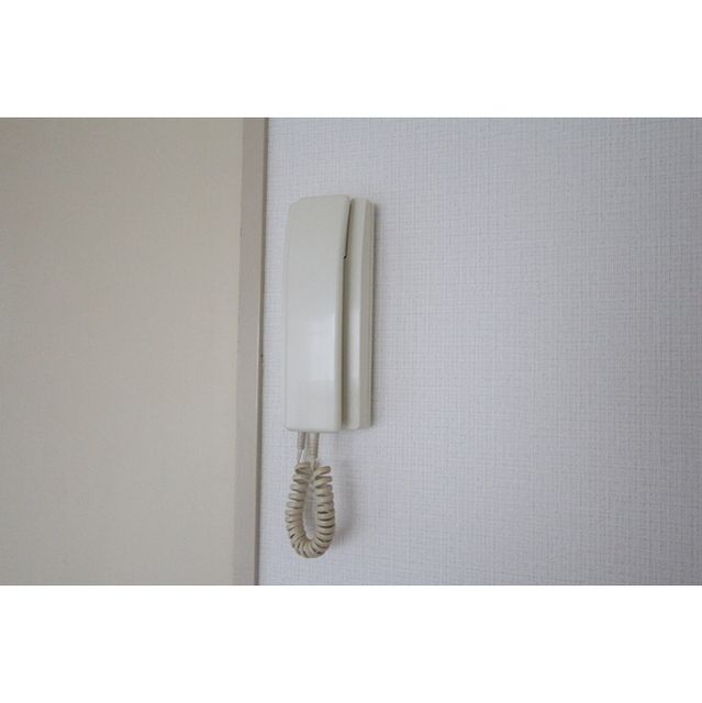 �y�Z�L�����e�B�z�@