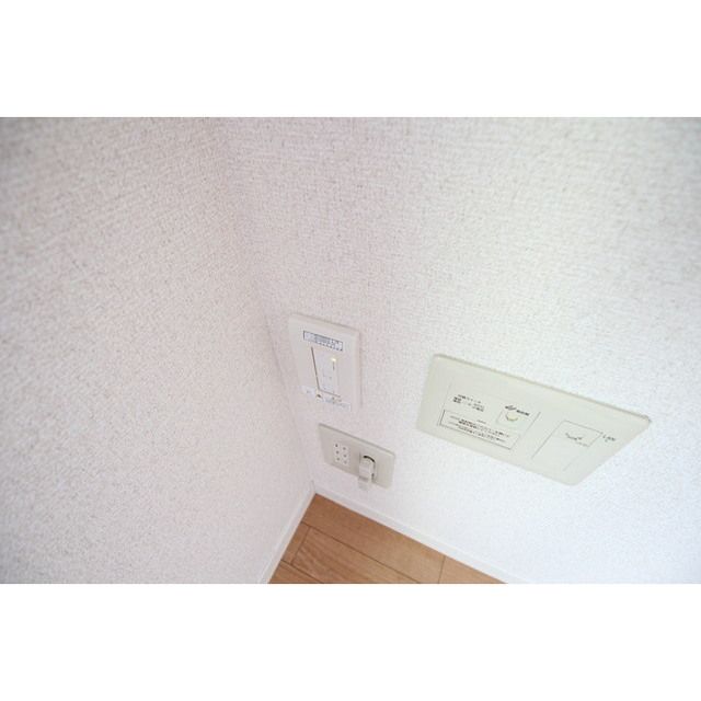 �y���̑��ݔ��z�@