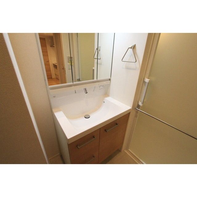 �y���ʏ��z�@�傫�ȓƗ����ʑ�I