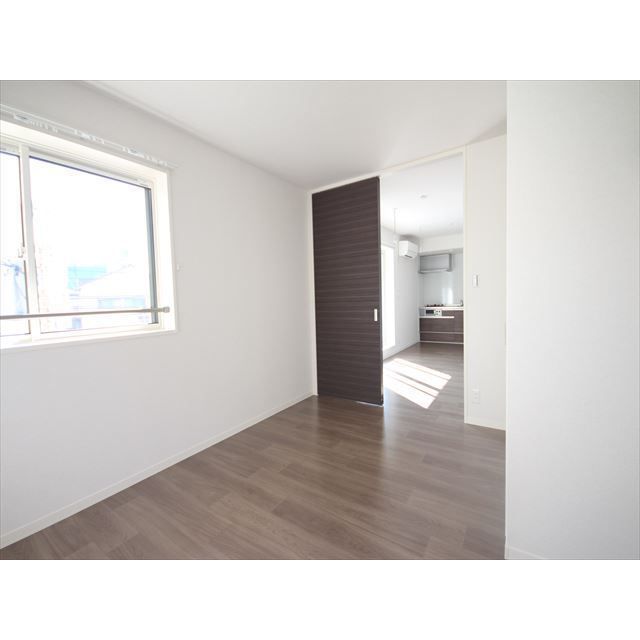 �y�����E���r���O�z�@