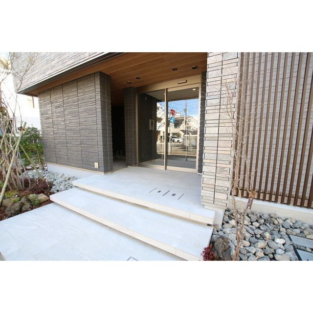 �y�G���g�����X�z�@