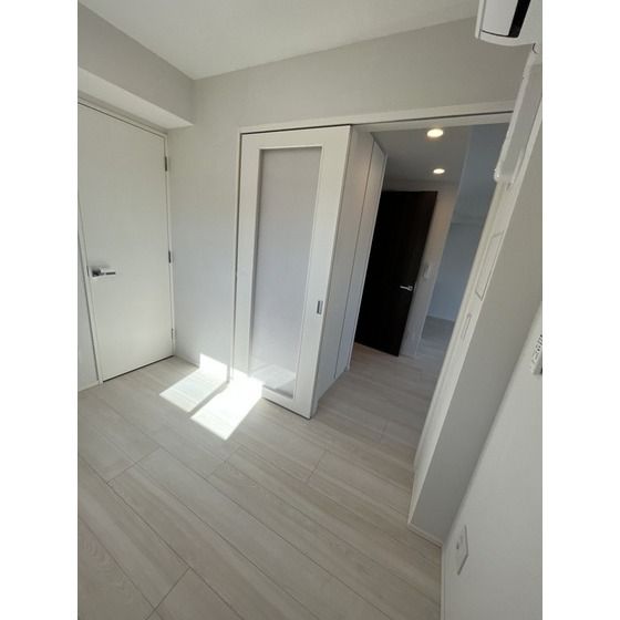 �y�����E���r���O�z�@