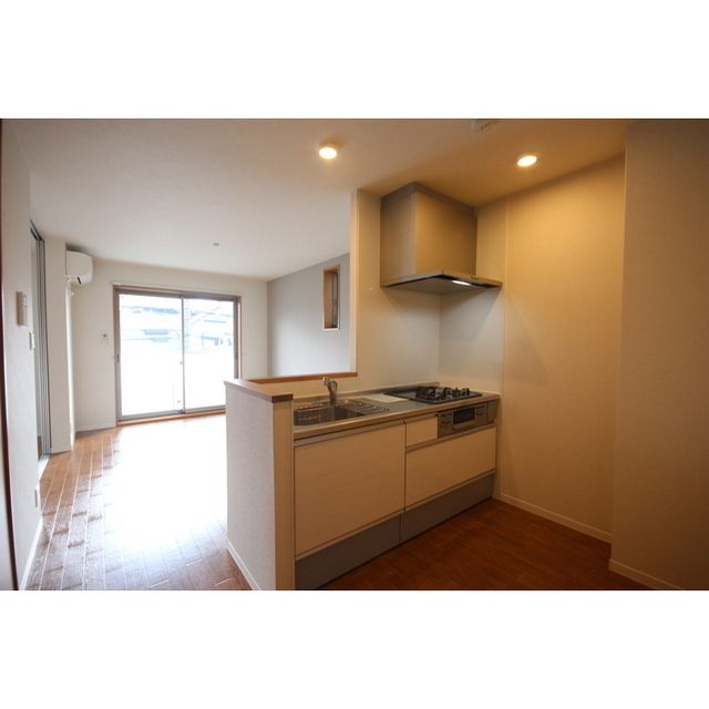 �y�L�b�`���z�@