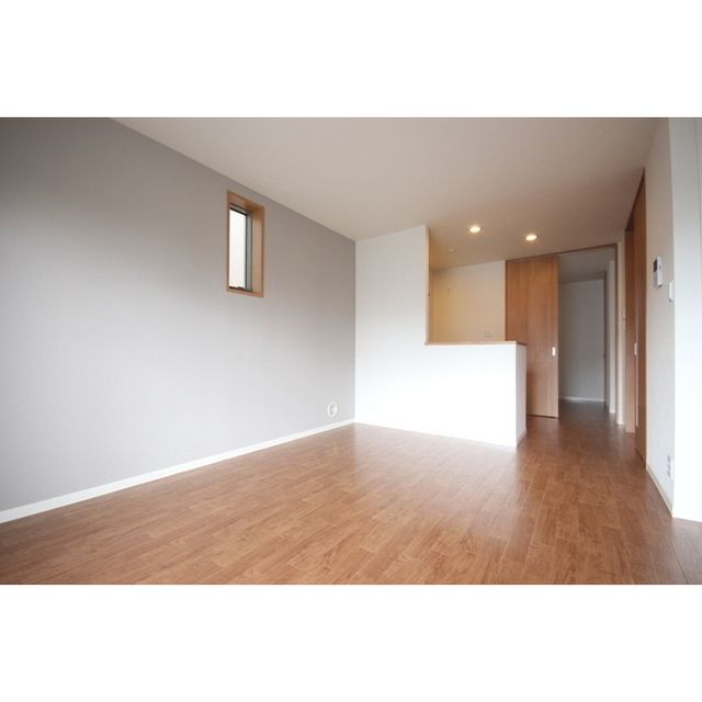 �y�����E���r���O�z�@