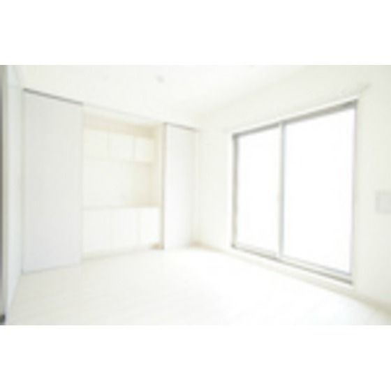 �y�����E���r���O�z�@