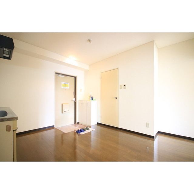 �y�����E���r���O�z�@