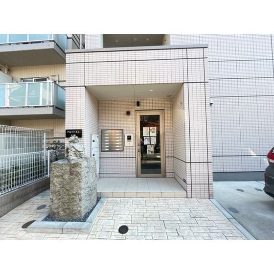 �y�G���g�����X�z�@