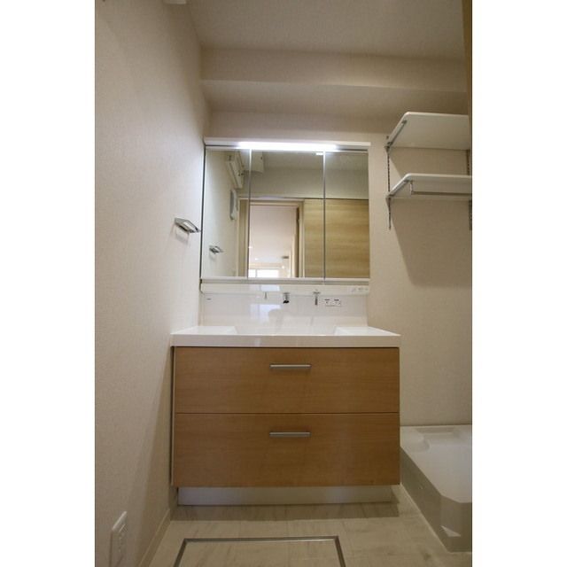 �y���ʏ��z�@