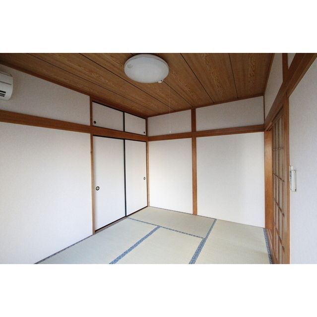 �y�����E���r���O�z�@