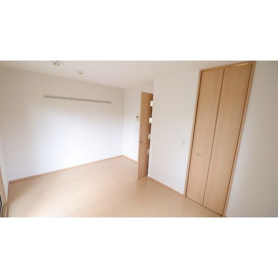 �y�����E���r���O�z�@