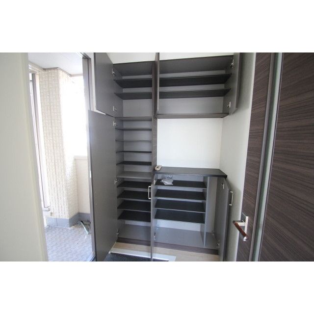 �y���[�z�@�����֕����̃V���[�Y�a�n�w�ł���