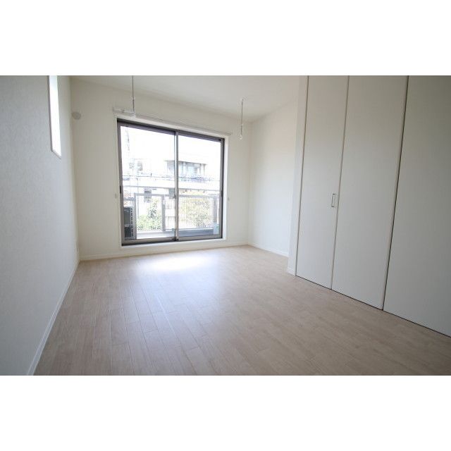 �y���̑������E�X�y�[�X�z�@��5.9���̖��邢�m���ł���