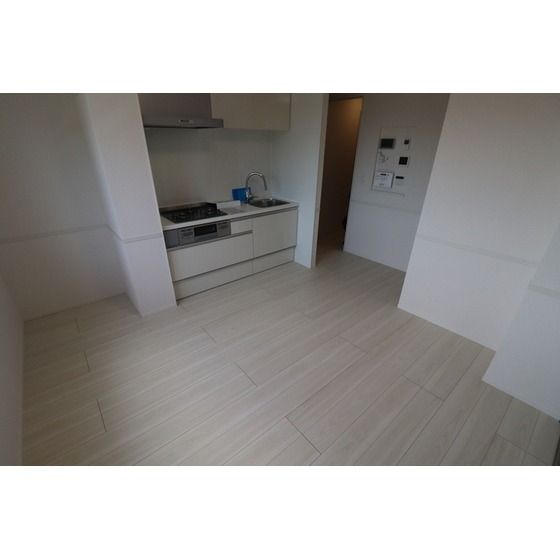 �y�����E���r���O�z�@