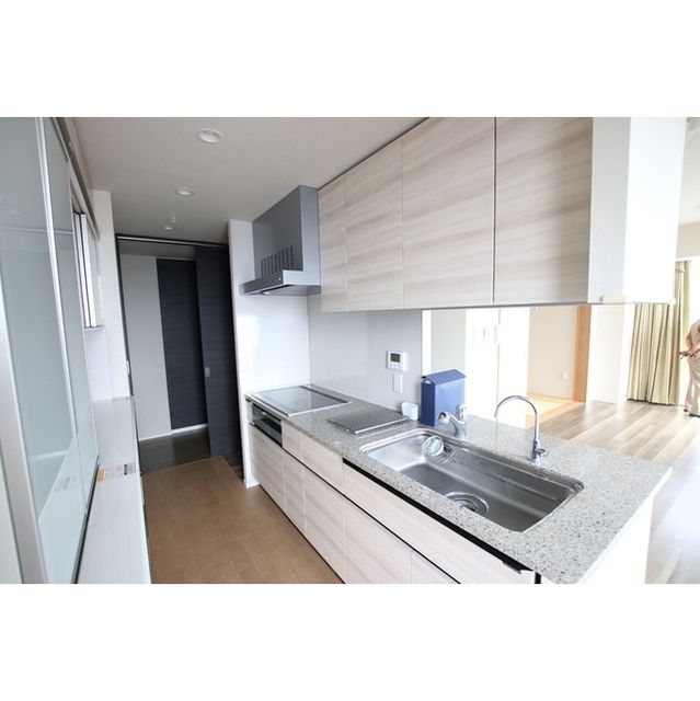 �y�L�b�`���z�@