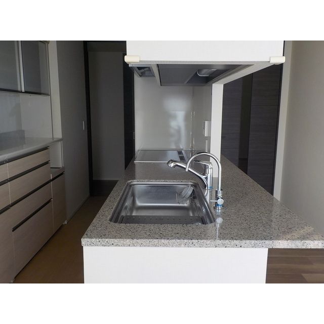 �y���̑��ݔ��z�@�L�b�`���Ǝ��[�I