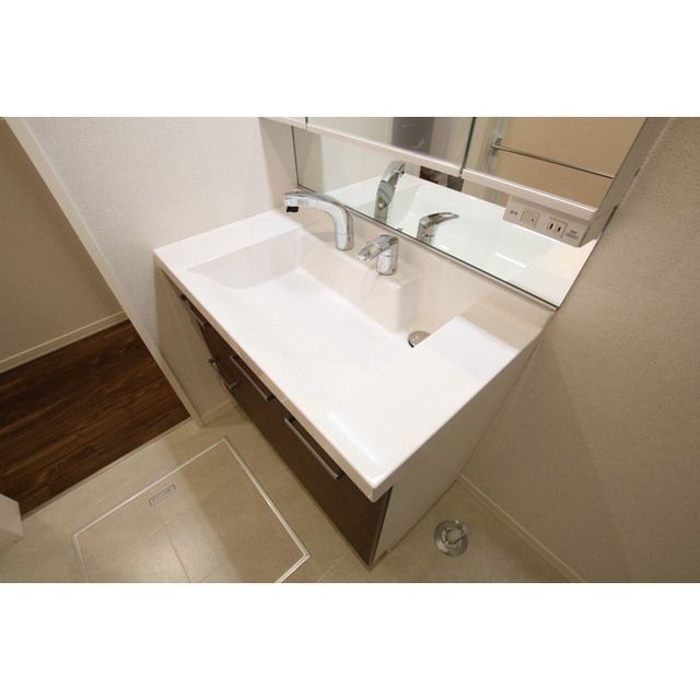 �y���ʏ��z�@