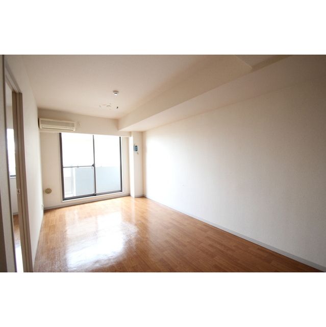 �y�����E���r���O�z�@