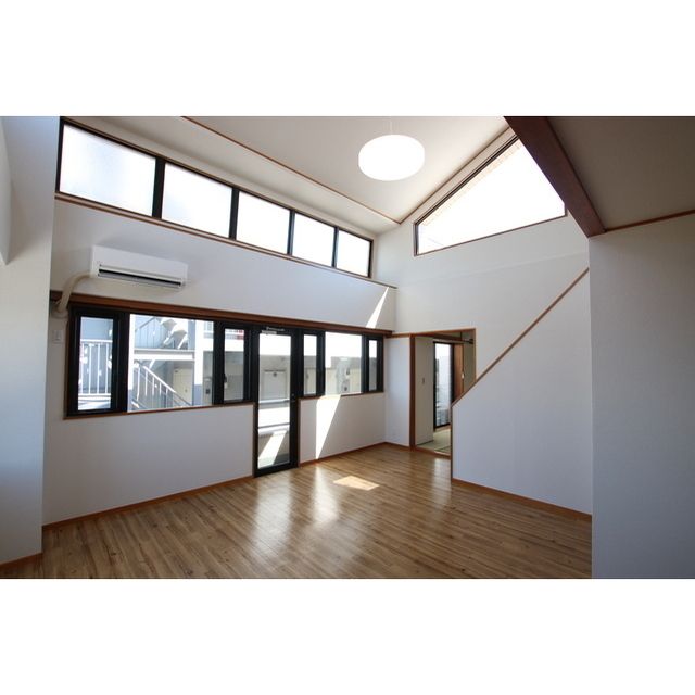 �y���̑������E�X�y�[�X�z�@