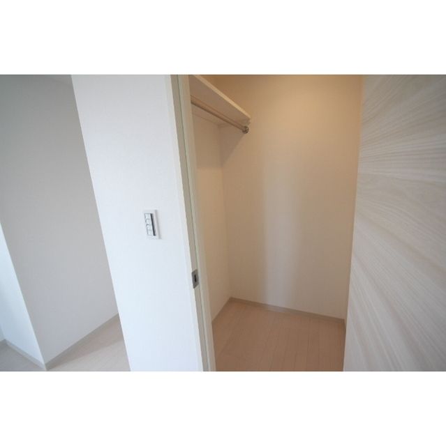 �y���[�z�@�E�H�[�N�C���N���[�[�b�g�t���ł���