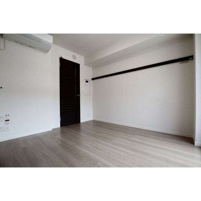 �y�����E���r���O�z�@5.8���̗m��
