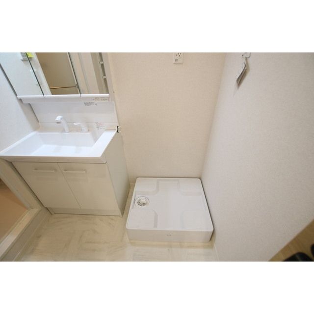 �y���̑��ݔ��z�@