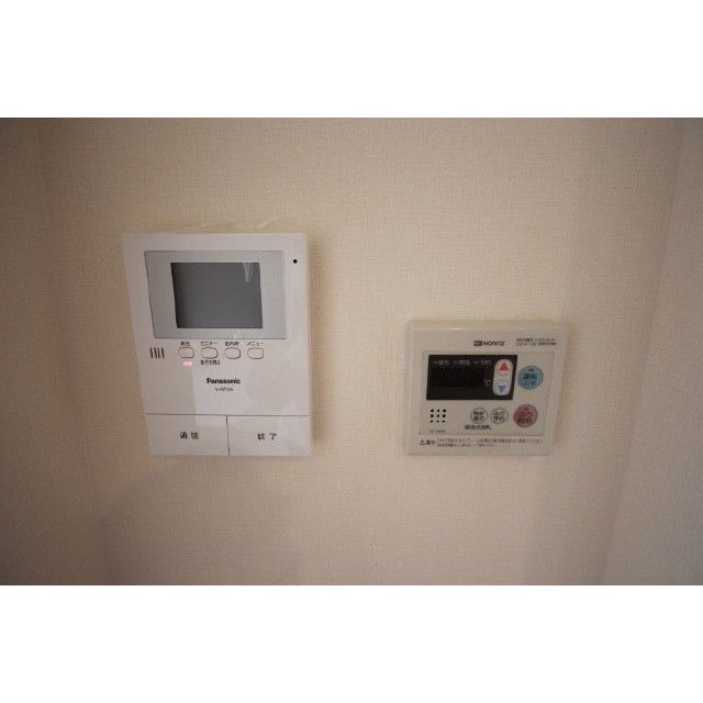 �y�Z�L�����e�B�z�@���j�^�[�t���C���^�[�t�H���I