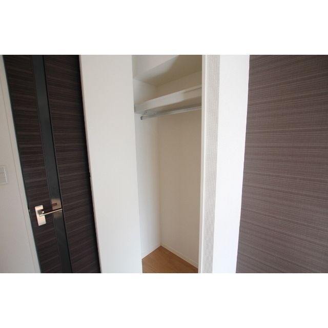 �y�����E���r���O�z�@�N���[�[�b�g