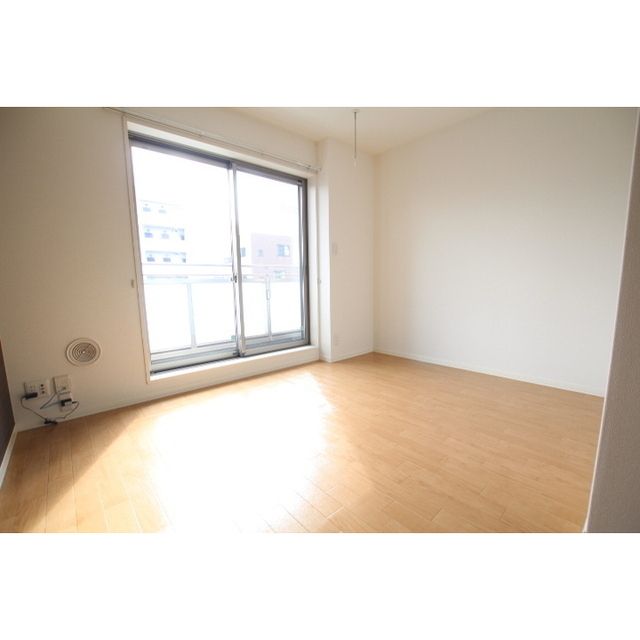 �y�����E���r���O�z�@