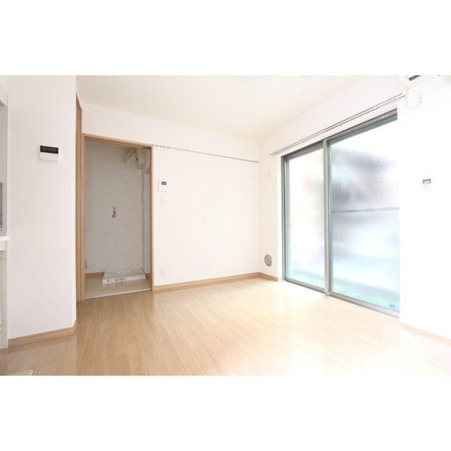 �y�����E���r���O�z�@