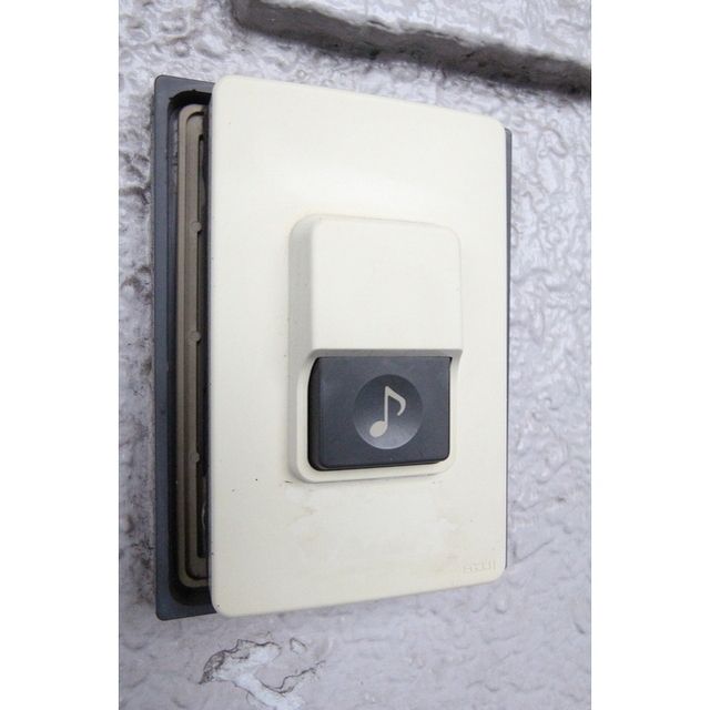 �y�Z�L�����e�B�z�@