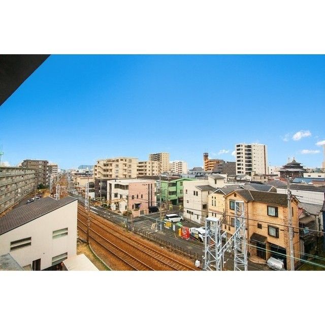 �y���]�z�@