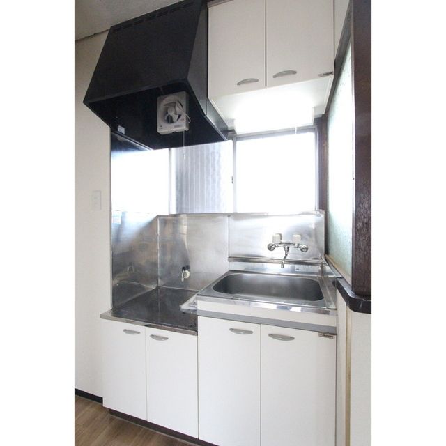 �y�L�b�`���z�@