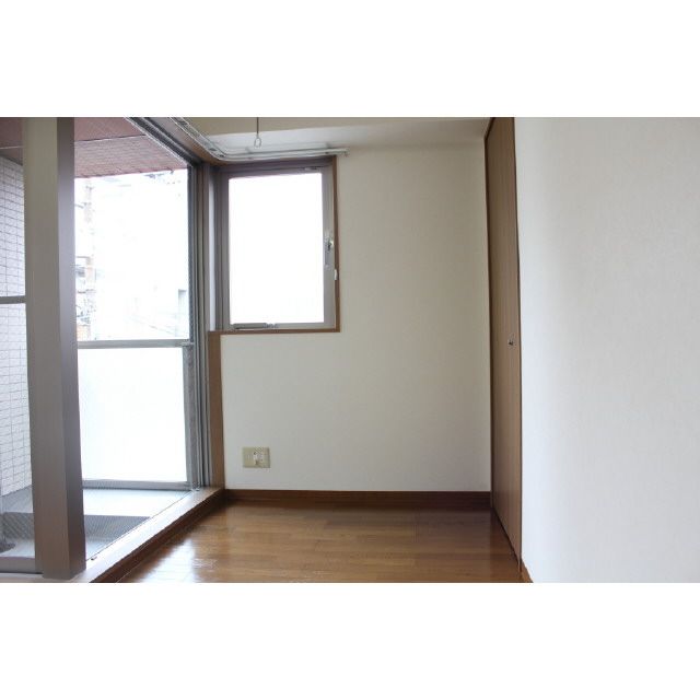 �y�����E���r���O�z�@