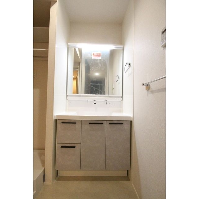 �y���ʏ��z�@�傫�ȓƗ����ʑ�I