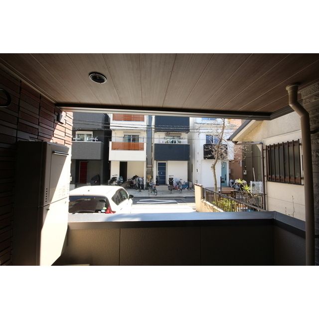 �y���]�z�@