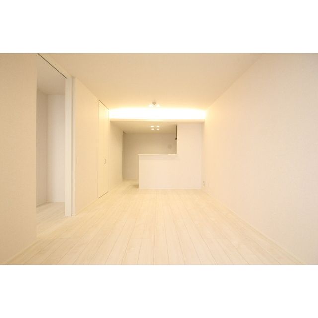 �y�����E���r���O�z�@