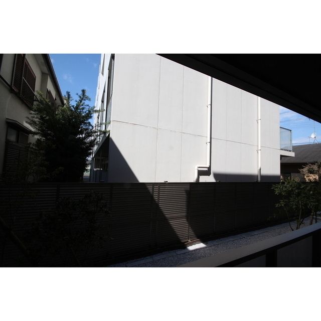 �y���]�z�@