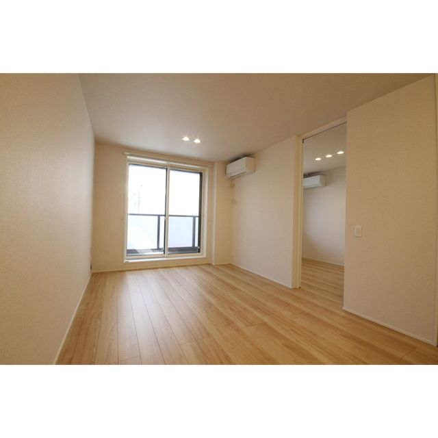 �y�����E���r���O�z�@15.3���̗m���I