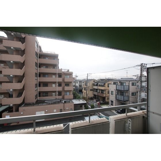 �y���]�z�@